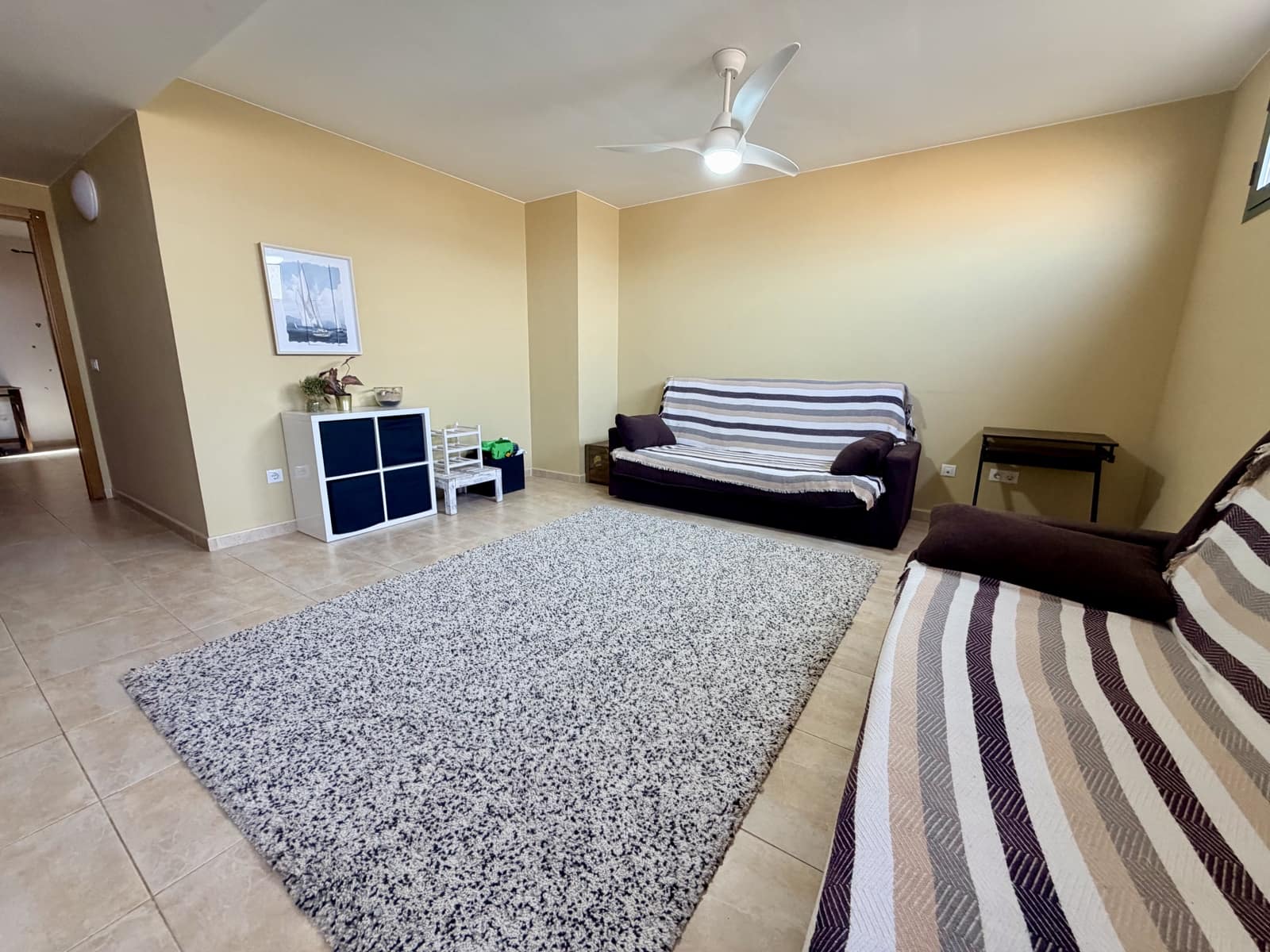 3 sypialnia Dom na sprzedaż w Caleta de Fuste z basenem garażem - 315 000 € (Ref: 9944910)