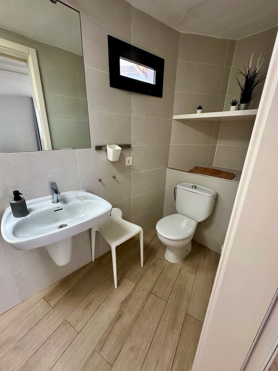 4 chambre Bungalow à vendre à Caleta de Famara - 1 050 000 € (Ref: 9946619)
