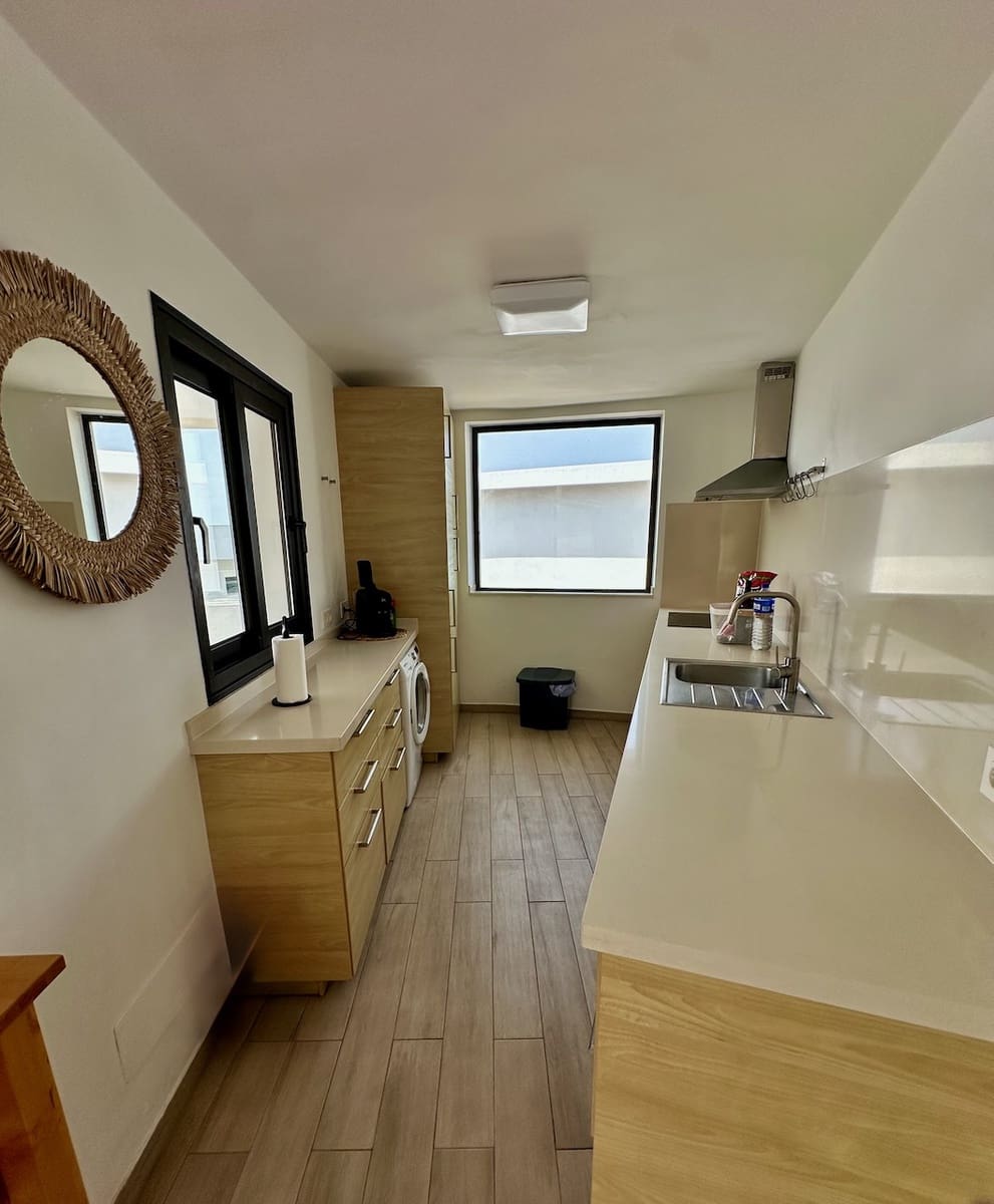 4 chambre Bungalow à vendre à Caleta de Famara - 1 050 000 € (Ref: 9946619)