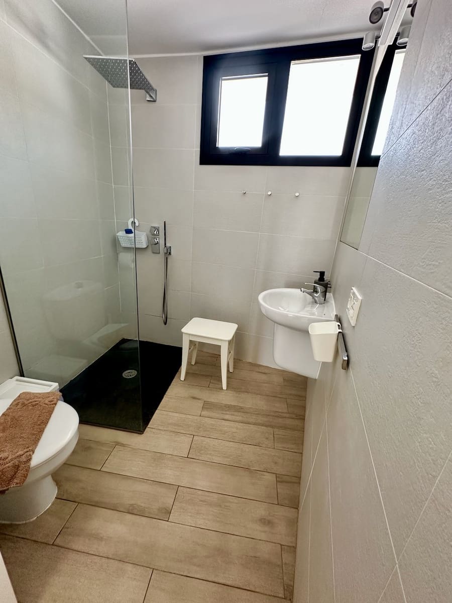 4 chambre Bungalow à vendre à Caleta de Famara - 1 050 000 € (Ref: 9946619)