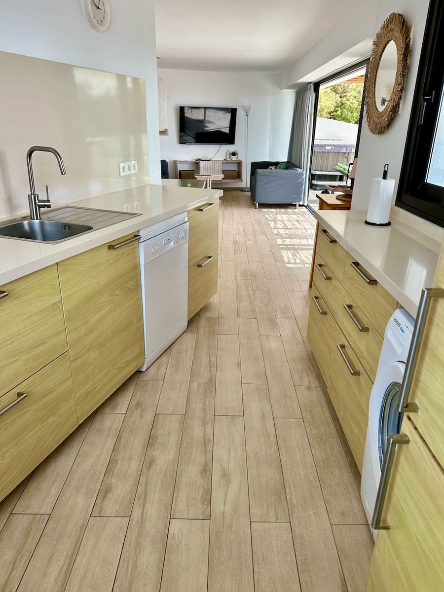 4 chambre Bungalow à vendre à Caleta de Famara - 1 050 000 € (Ref: 9946619)