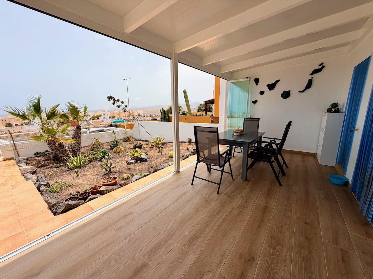 3 soverom Kjedet enebolig til salgs i Caleta de Fuste med svømmebasseng - € 269 000 (Ref: 9976408)