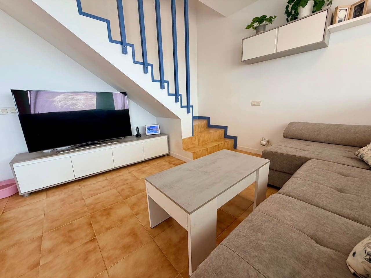 3 soverom Kjedet enebolig til salgs i Caleta de Fuste med svømmebasseng - € 269 000 (Ref: 9976408)