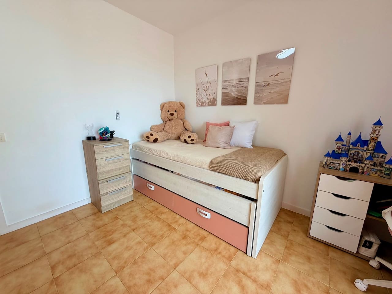 3 soverom Kjedet enebolig til salgs i Caleta de Fuste med svømmebasseng - € 269 000 (Ref: 9976408)