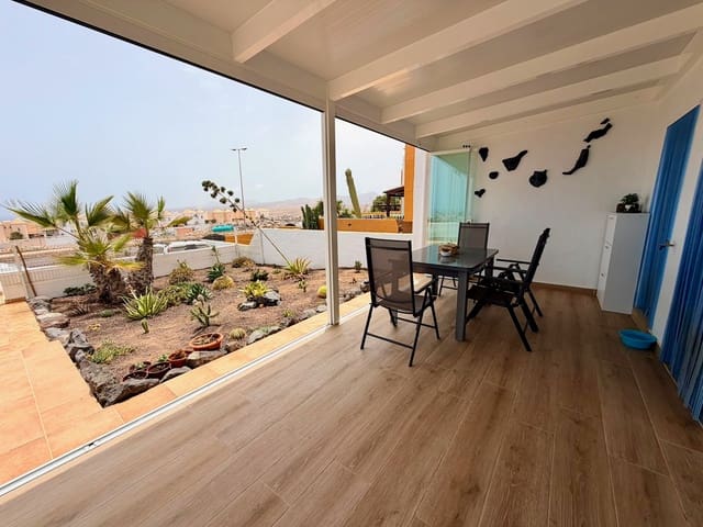 3 soverom Kjedet enebolig til salgs i Caleta de Fuste, Antigua med svømmebasseng - € 269 000 (Ref: 9976408)