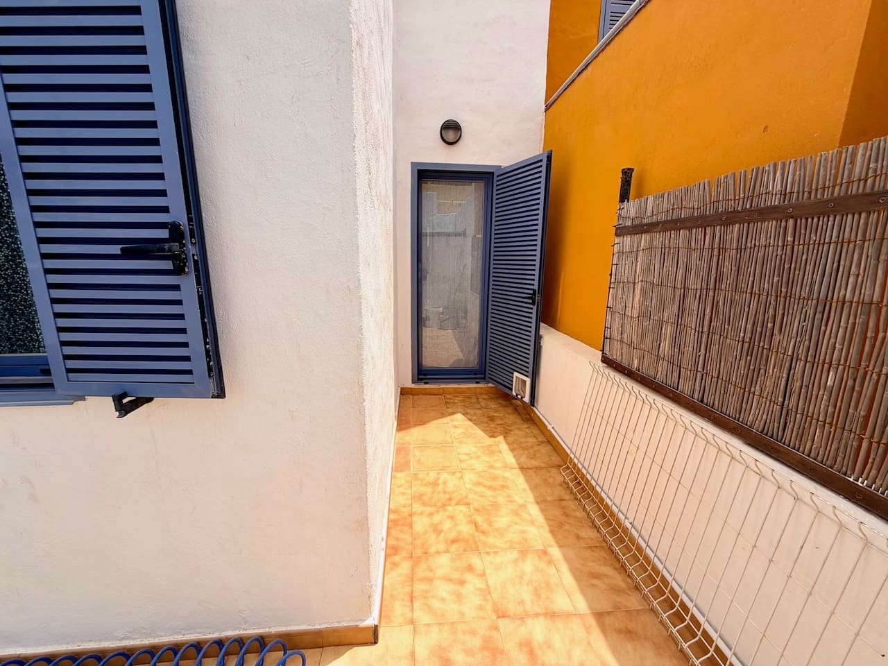 3 soverom Kjedet enebolig til salgs i Caleta de Fuste med svømmebasseng - € 269 000 (Ref: 9976408)