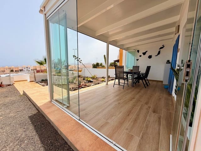 3 soverom Kjedet enebolig til salgs i Caleta de Fuste, Antigua med svømmebasseng - € 269 000 (Ref: 9976408)