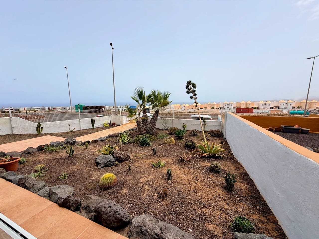 3 soverom Kjedet enebolig til salgs i Caleta de Fuste med svømmebasseng - € 269 000 (Ref: 9976408)