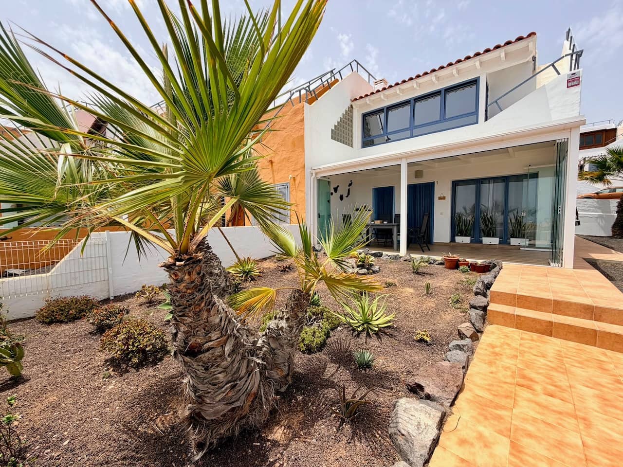 3 soverom Kjedet enebolig til salgs i Caleta de Fuste med svømmebasseng - € 269 000 (Ref: 9976408)