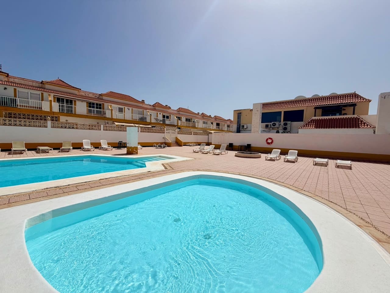 2 bedroom Apartment for sale in Caleta de Fuste with pool - € 189,000 (Ref: 9976511)
