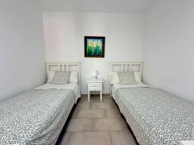 2 soverom Leilighet til salgs i Caleta de Fuste, Antigua med svømmebasseng - € 189 000 (Ref: 9976511)