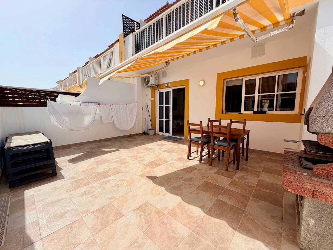 2 bedroom Apartment for sale in Caleta de Fuste with pool - € 189,000 (Ref: 9976511)