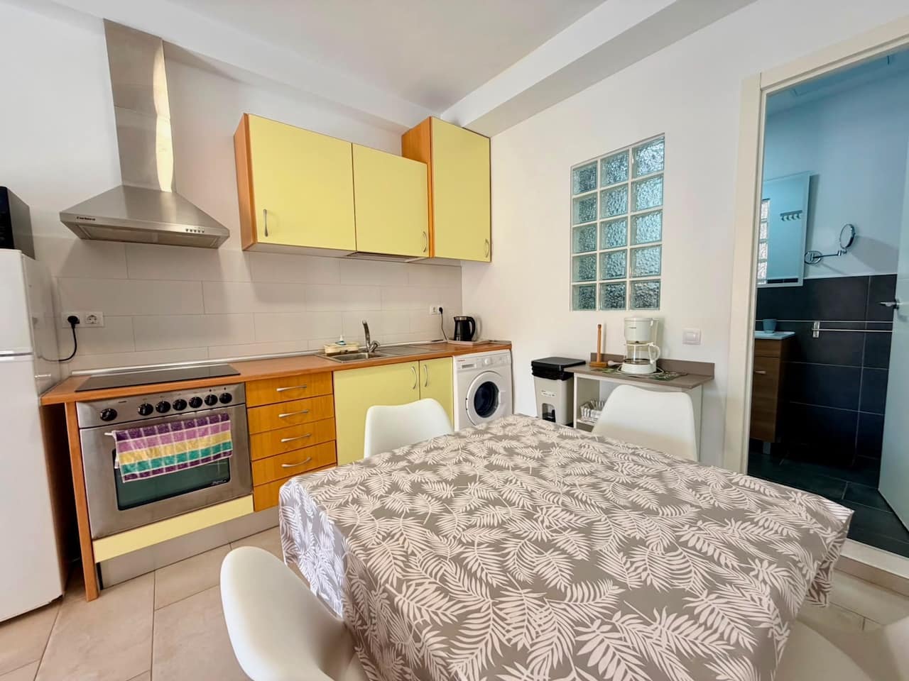 2 bedroom Apartment for sale in Caleta de Fuste with pool - € 189,000 (Ref: 9976511)