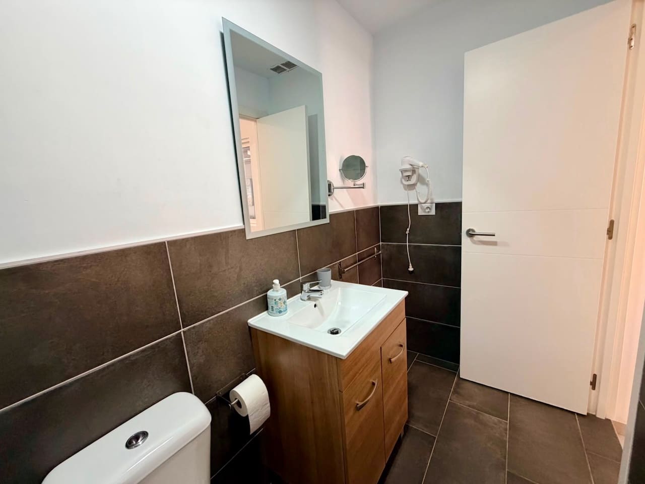 2 bedroom Apartment for sale in Caleta de Fuste with pool - € 189,000 (Ref: 9976511)