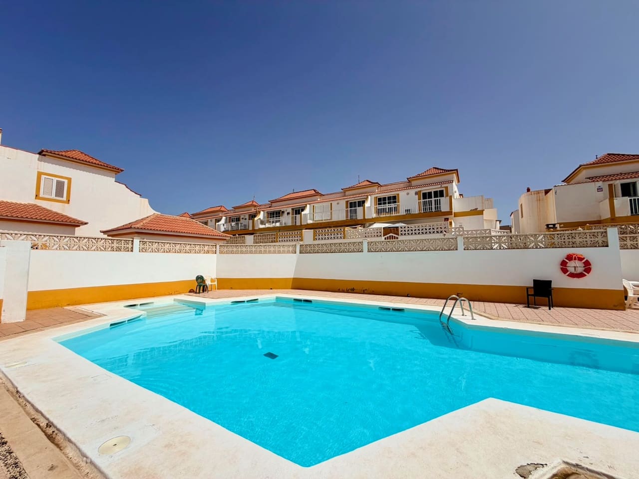 2 bedroom Apartment for sale in Caleta de Fuste with pool - € 189,000 (Ref: 9976511)