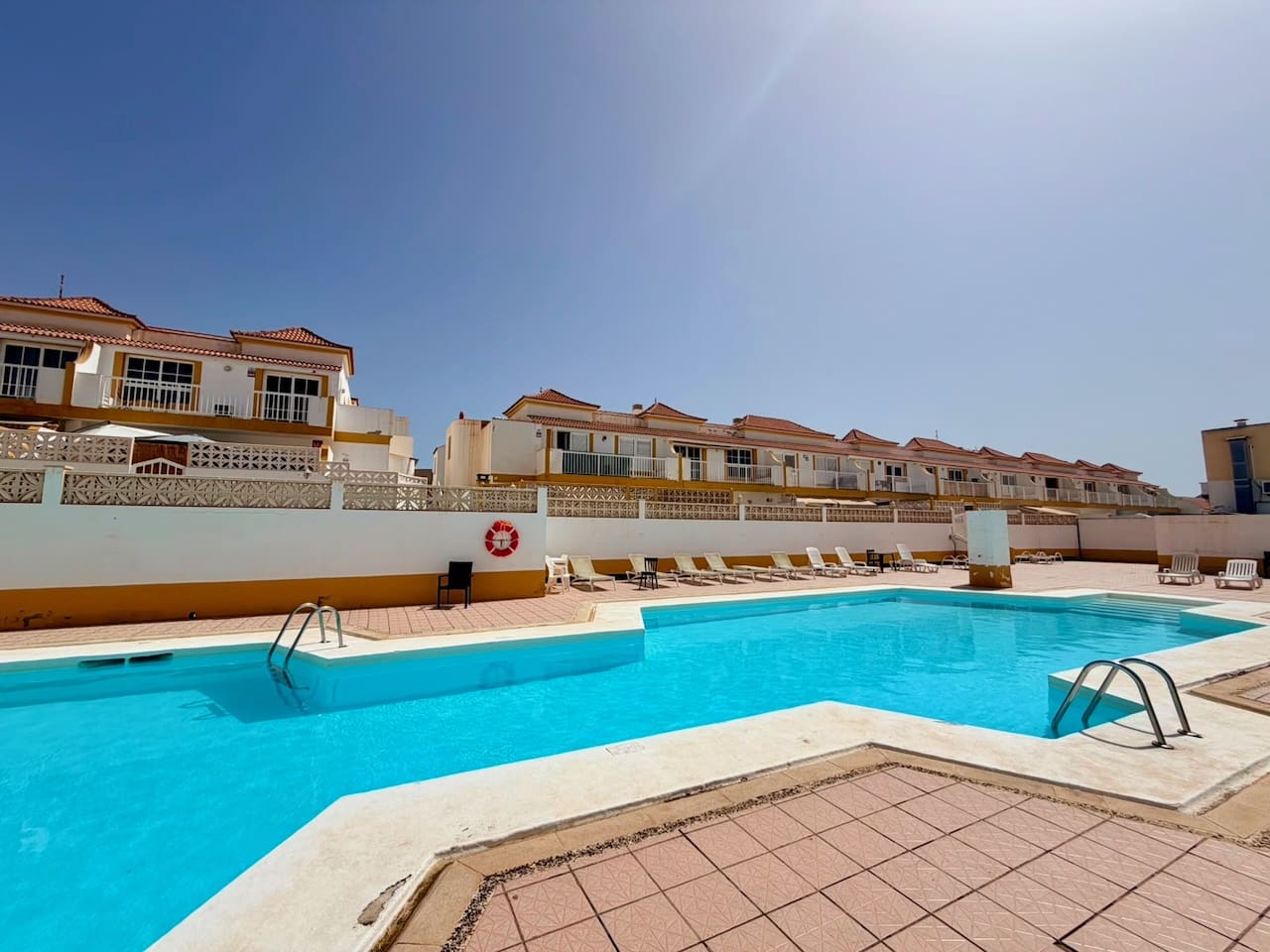 2 bedroom Apartment for sale in Caleta de Fuste with pool - € 189,000 (Ref: 9976511)