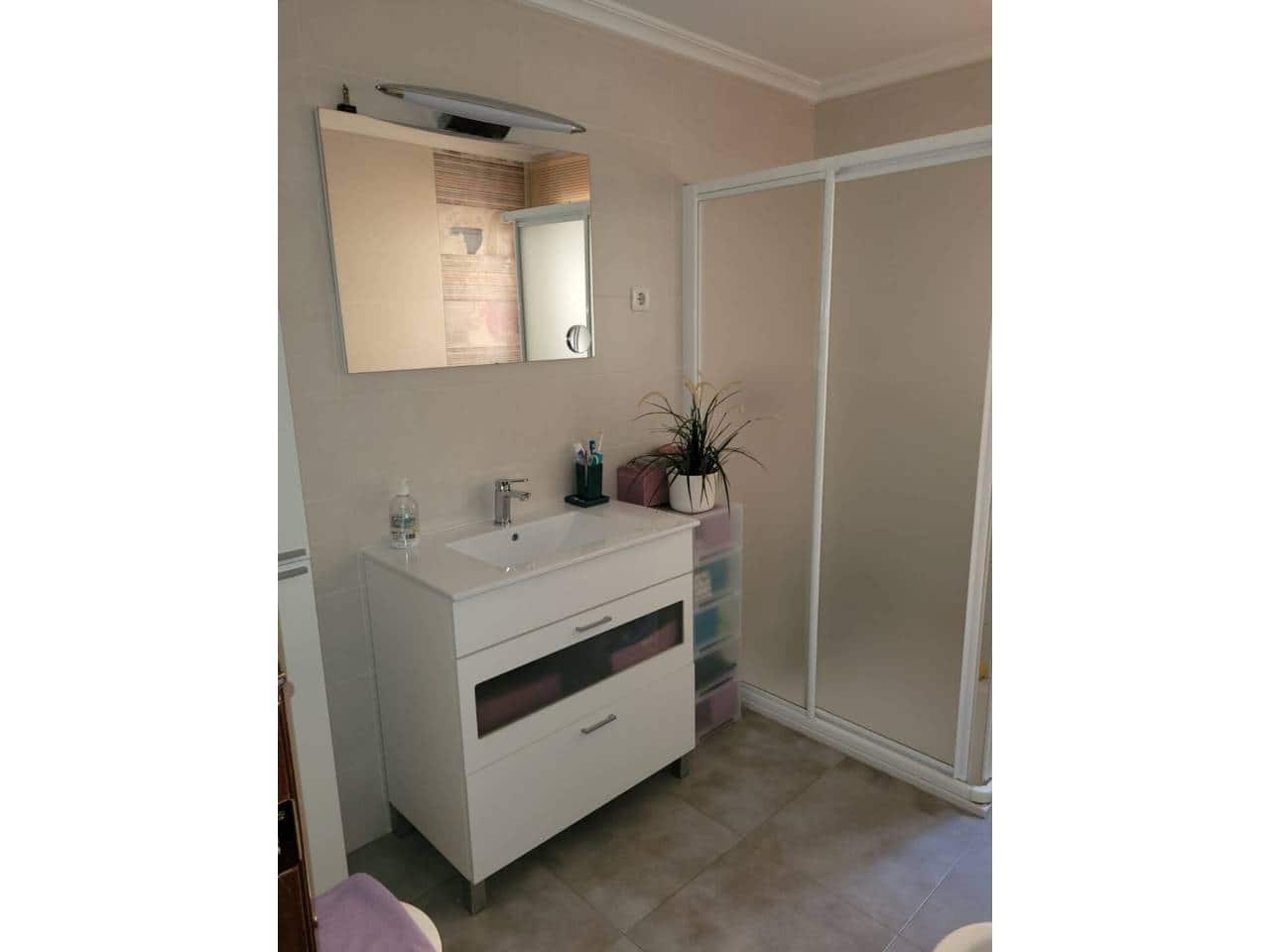 4 soveværelse Lejlighed til salg i Baza med garage - € 140.000 (Ref: 9552846)