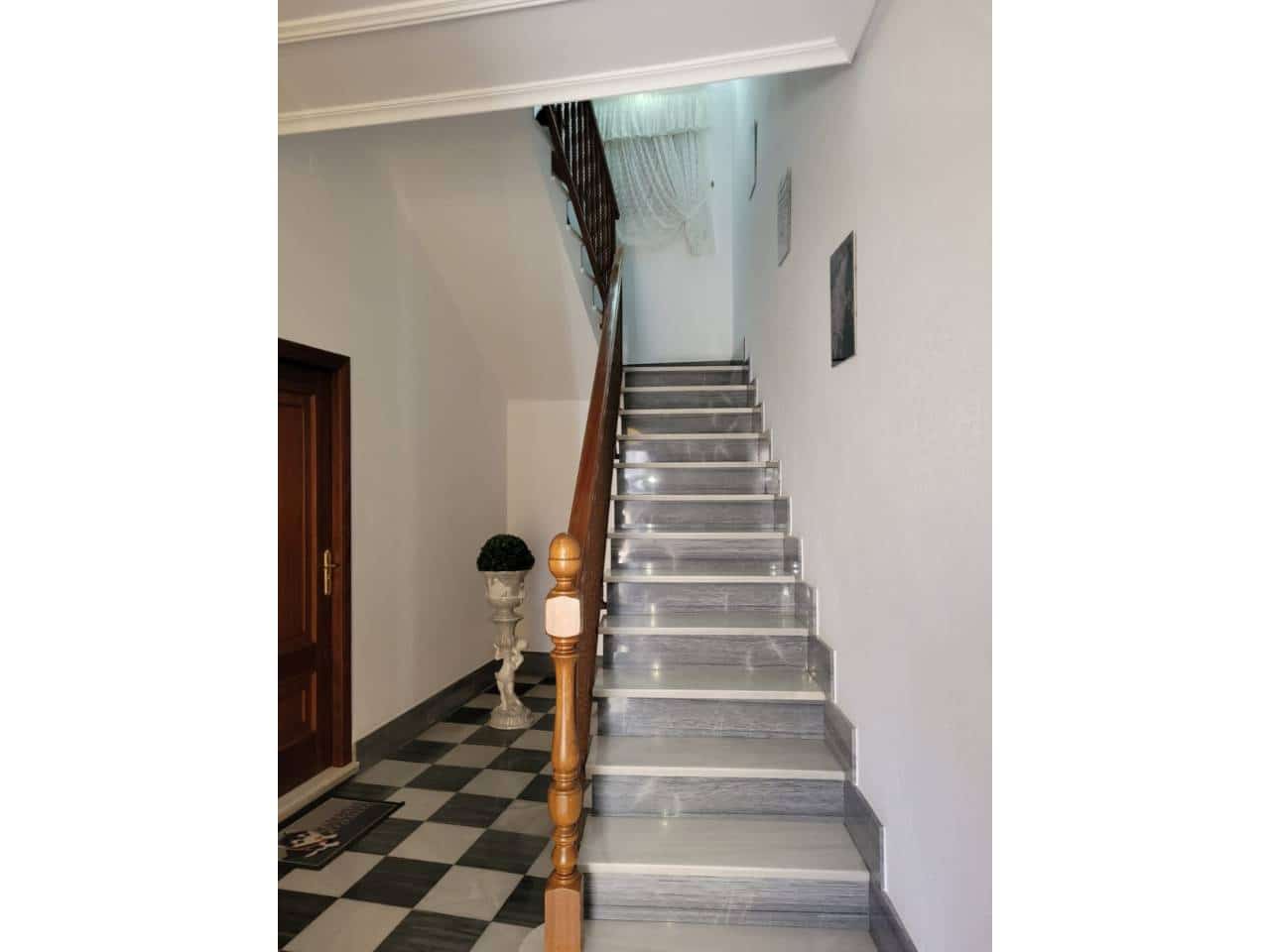 4 soveværelse Lejlighed til salg i Baza med garage - € 140.000 (Ref: 9552846)