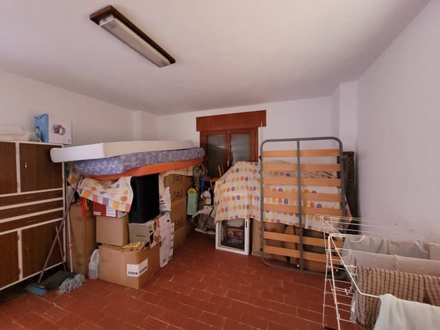 4 chambre Appartement à vendre à Baza avec garage - 140 000 € (Ref: 9552846)