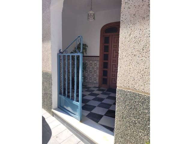 4 chambre Appartement à vendre à Baza avec garage - 140 000 € (Ref: 9552846)