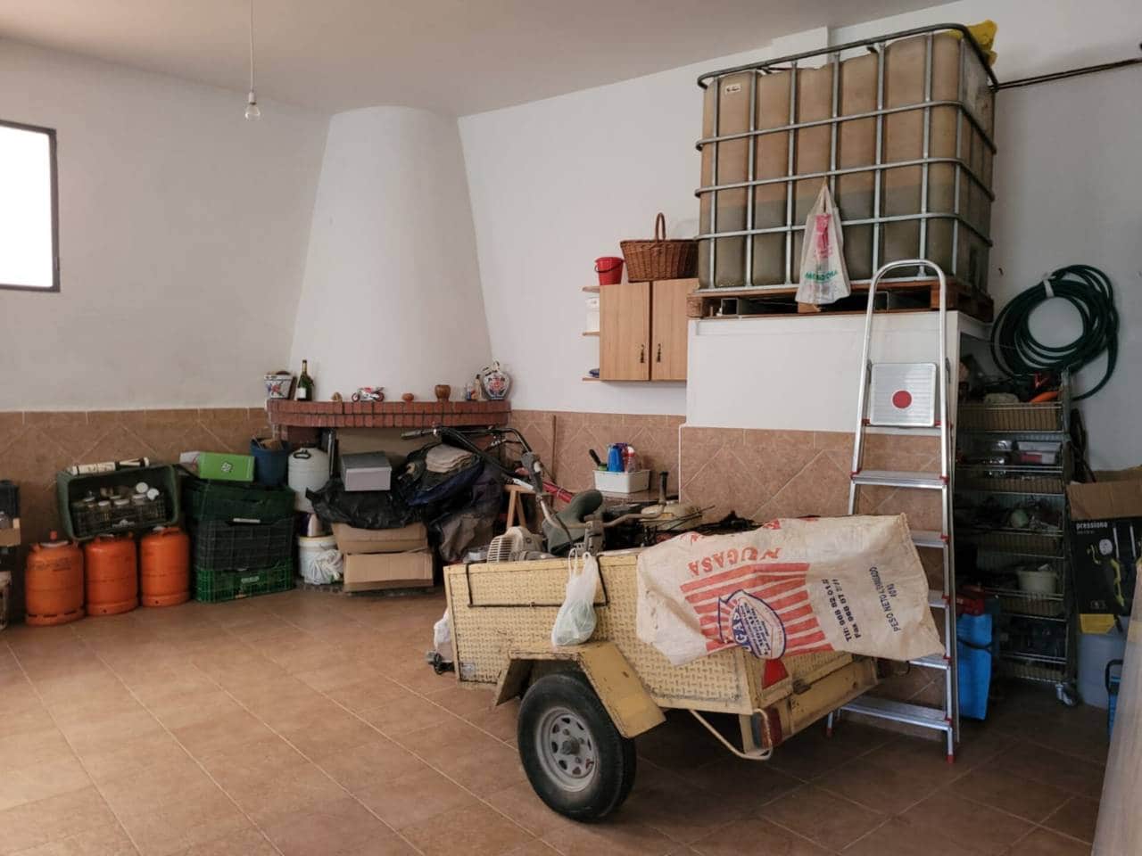 4 soveværelse Lejlighed til salg i Baza med garage - € 140.000 (Ref: 9552846)