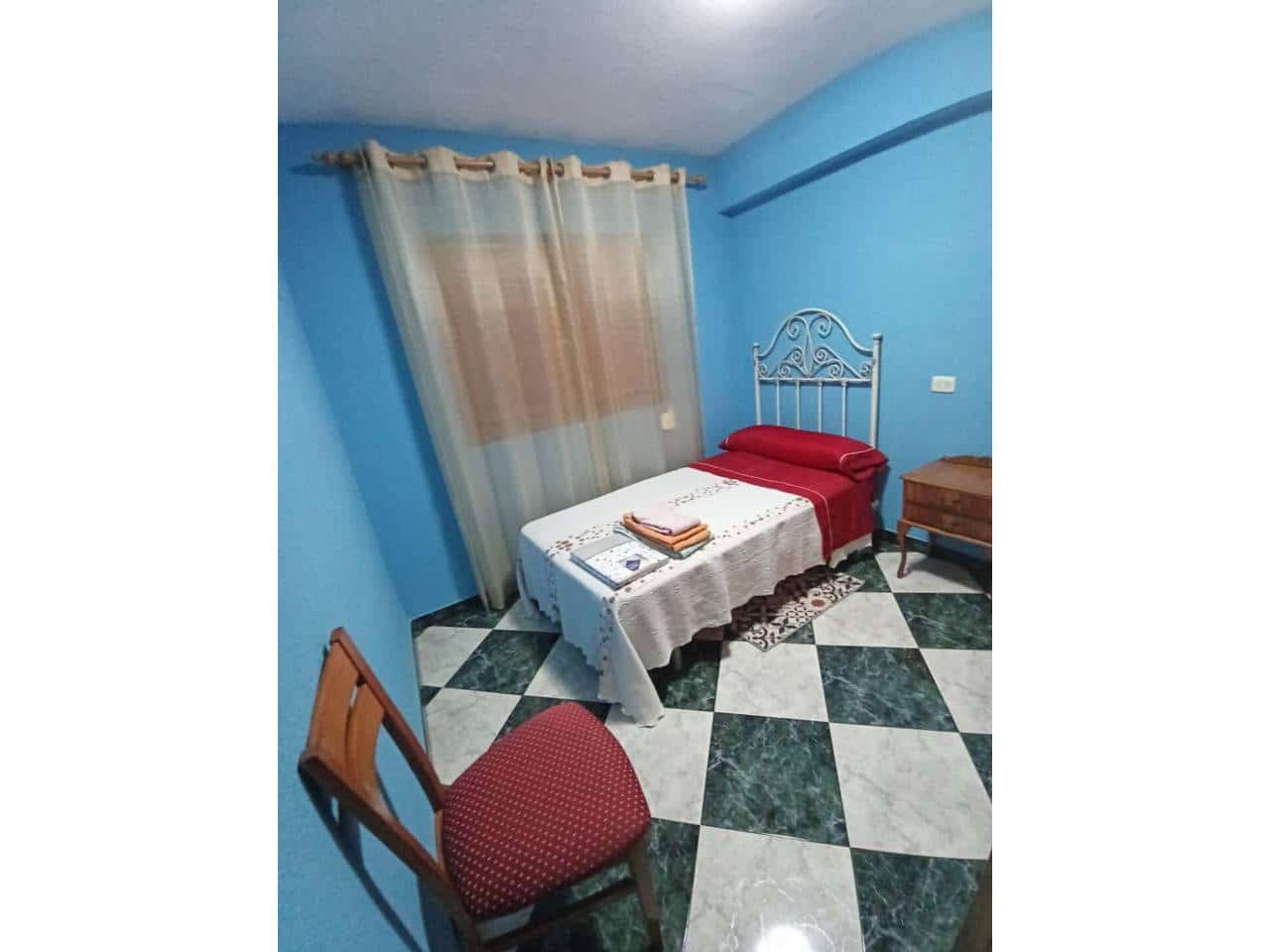 3 makuuhuone Asunto myytävänä paikassa Baza mukana 
autotalli - 65 000 € (Ref: 9552848)