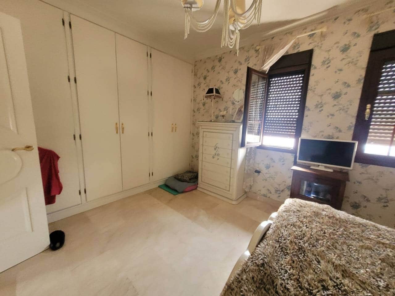 6 soveværelse Villa til salg i Baza med swimmingpool garage - € 400.000 (Ref: 9552849)