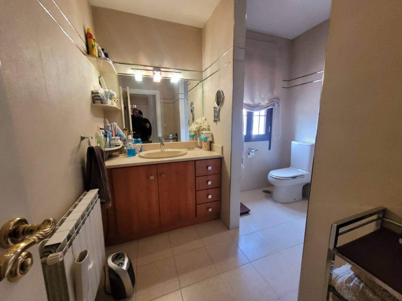 6 soveværelse Villa til salg i Baza med swimmingpool garage - € 400.000 (Ref: 9552849)