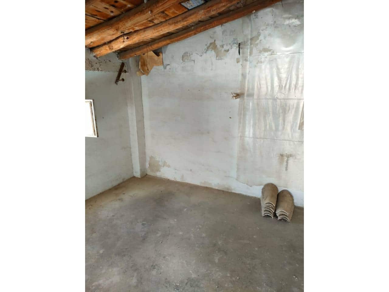 3 Zimmer Haus zu verkaufen in Baza - 35.000 € (Ref: 9552851)