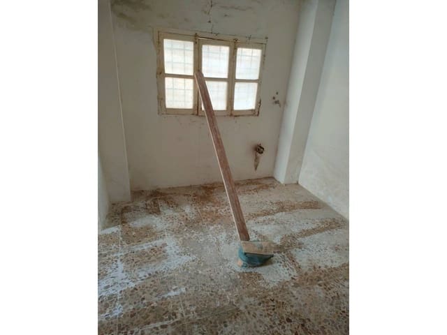 3 Zimmer Haus zu verkaufen in Baza - 35.000 € (Ref: 9552851)