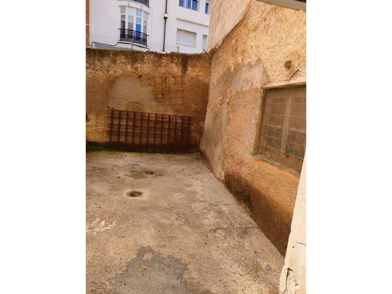 3 Zimmer Haus zu verkaufen in Baza - 35.000 € (Ref: 9552851)