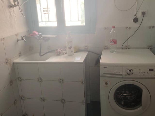 3 bedroom Townhouse for sale in Baza - € 97,000 (Ref: 9552852)