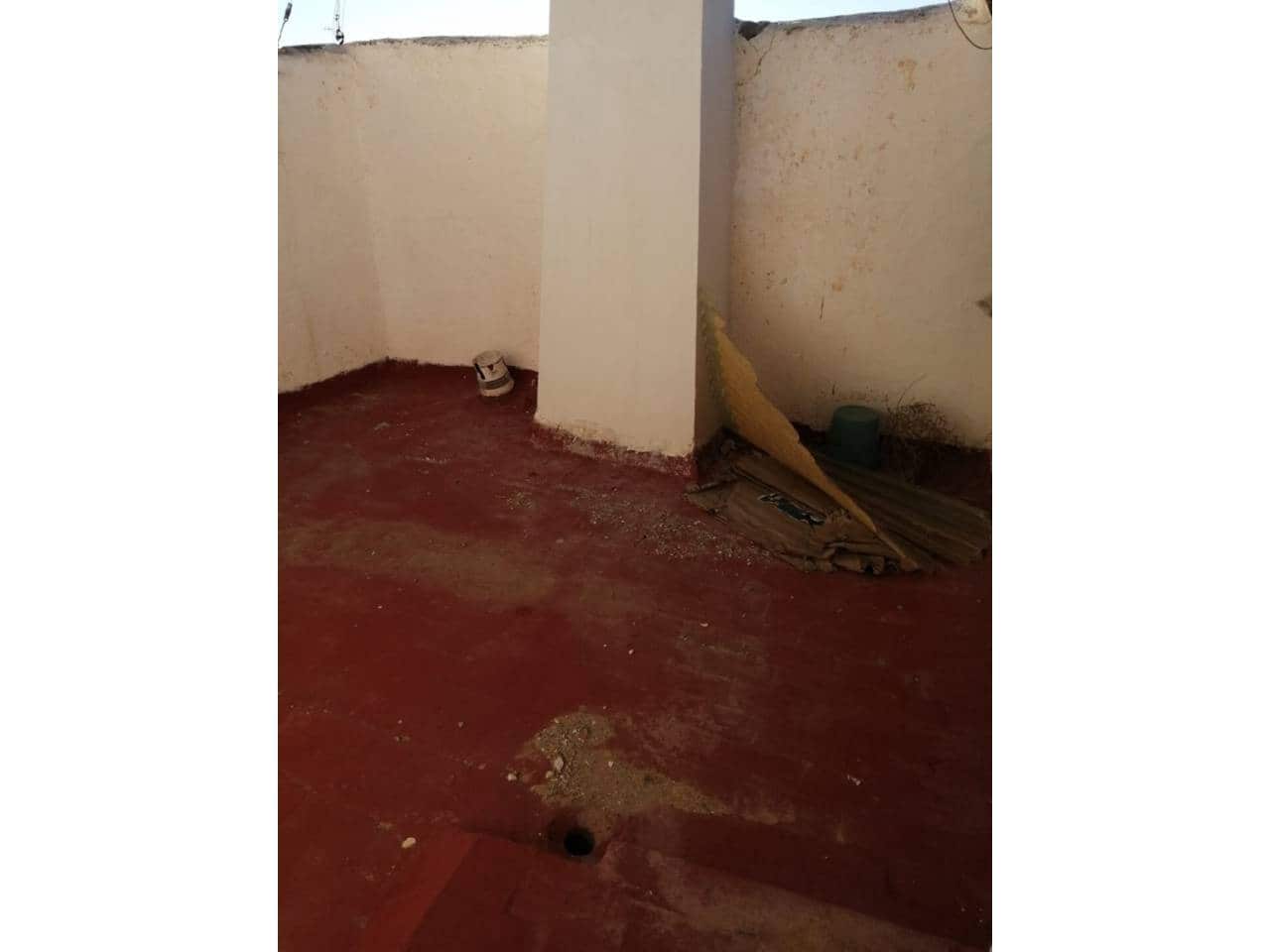 3 soveværelse Hulehus til salg i Cullar med garage - € 40.000 (Ref: 9552856)