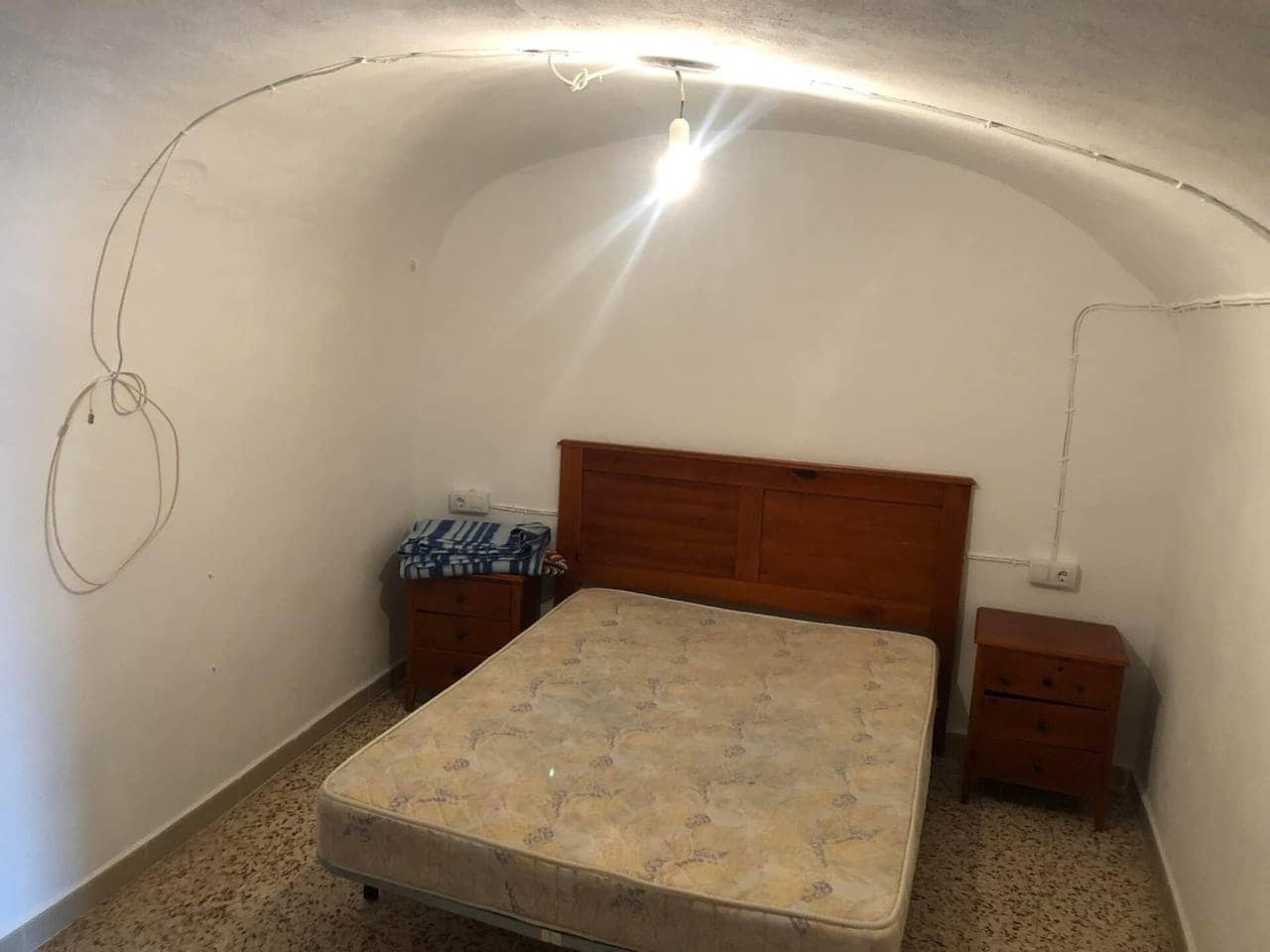 3 soveværelse Hulehus til salg i Cullar med garage - € 40.000 (Ref: 9552856)