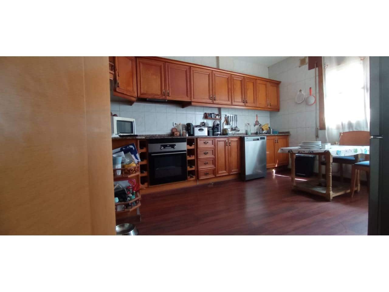 4 Zimmer Doppelhaus zu verkaufen in Baza mit Garage - 150.000 € (Ref: 9552857)