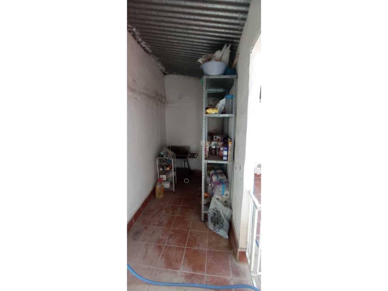 4 Zimmer Doppelhaus zu verkaufen in Baza mit Garage - 150.000 € (Ref: 9552857)