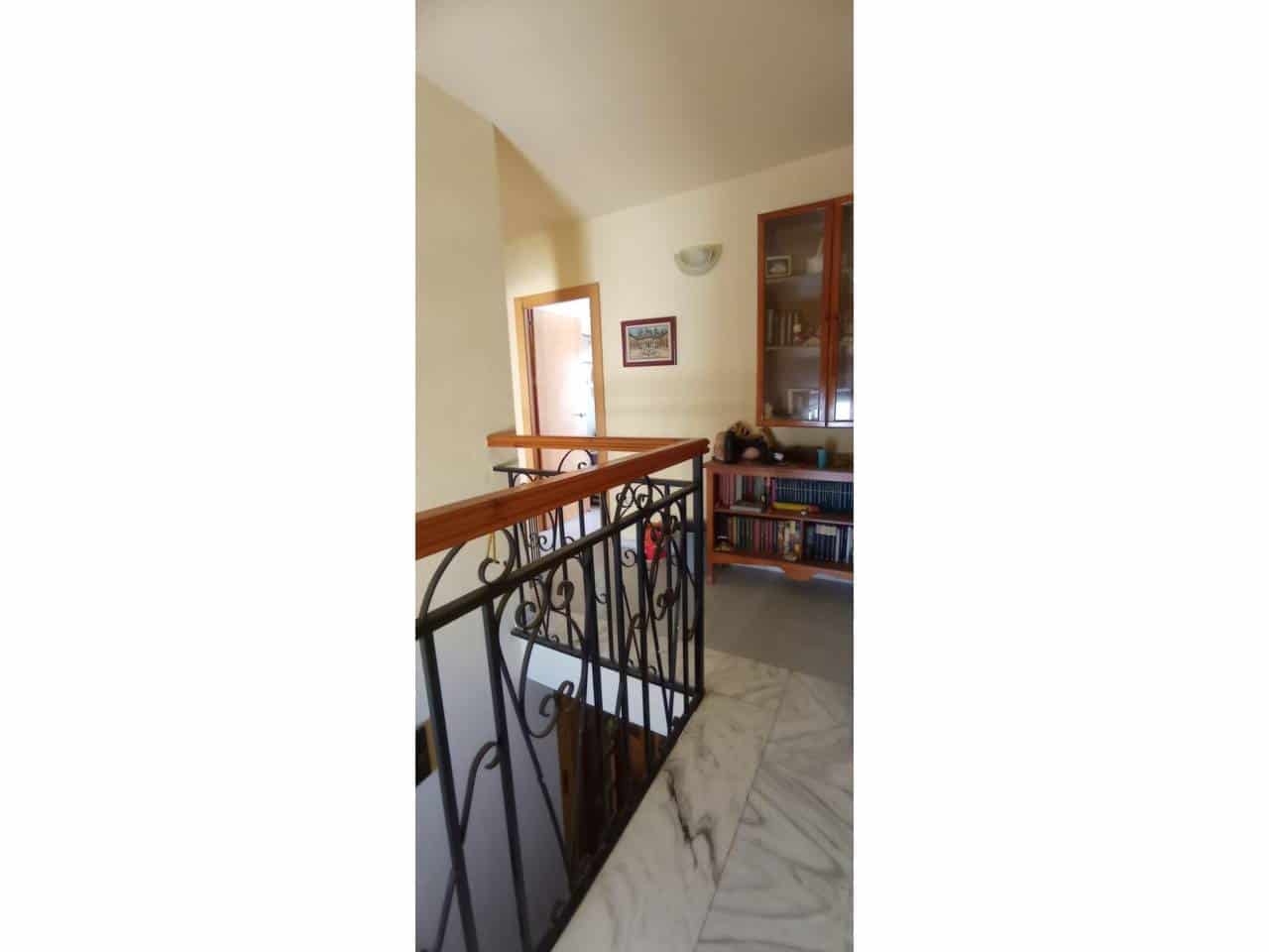 4 Zimmer Doppelhaus zu verkaufen in Baza mit Garage - 150.000 € (Ref: 9552857)