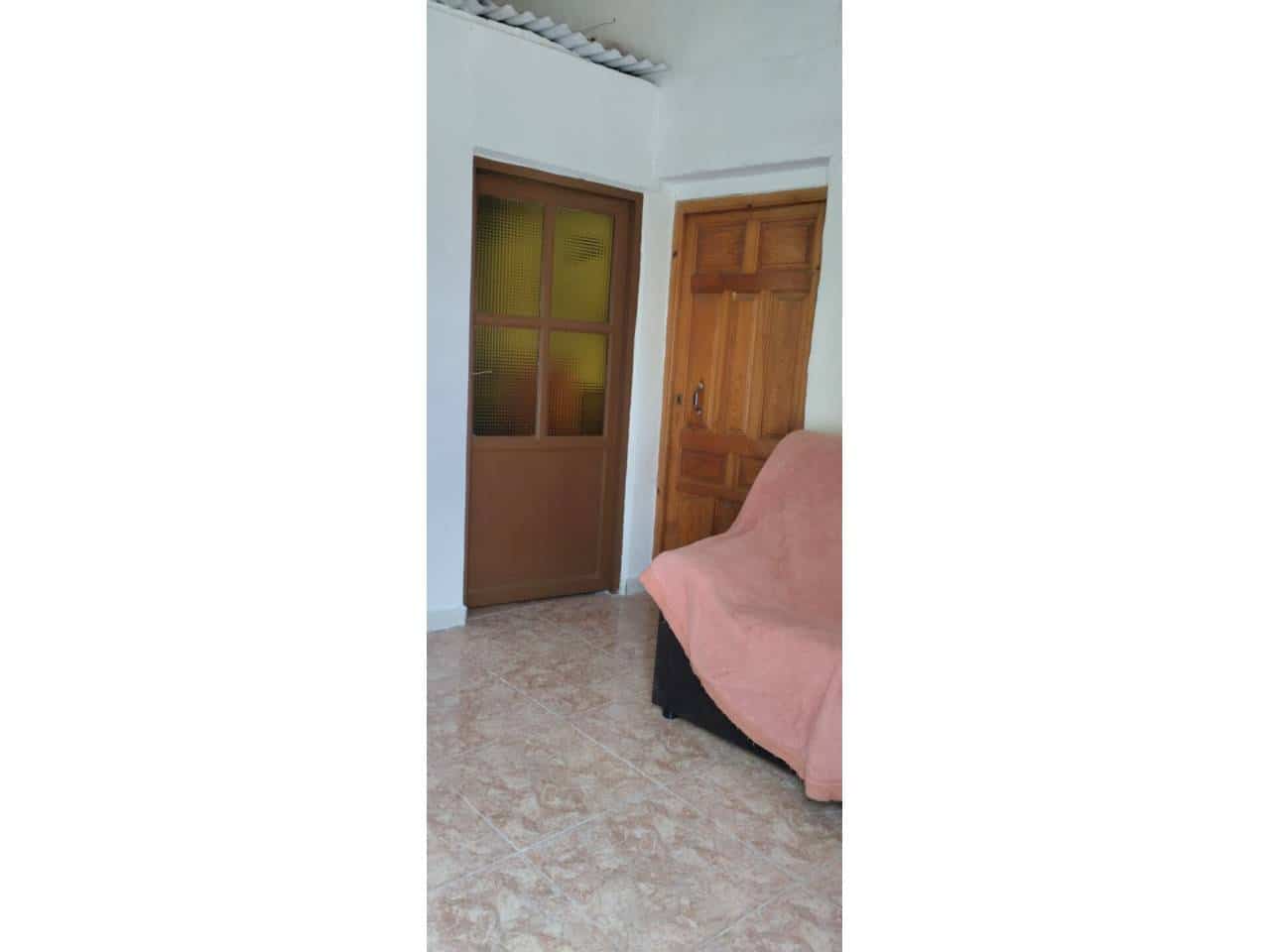 2 soveværelse Hulehus til salg i Benamaurel med garage - € 40.000 (Ref: 9552860)