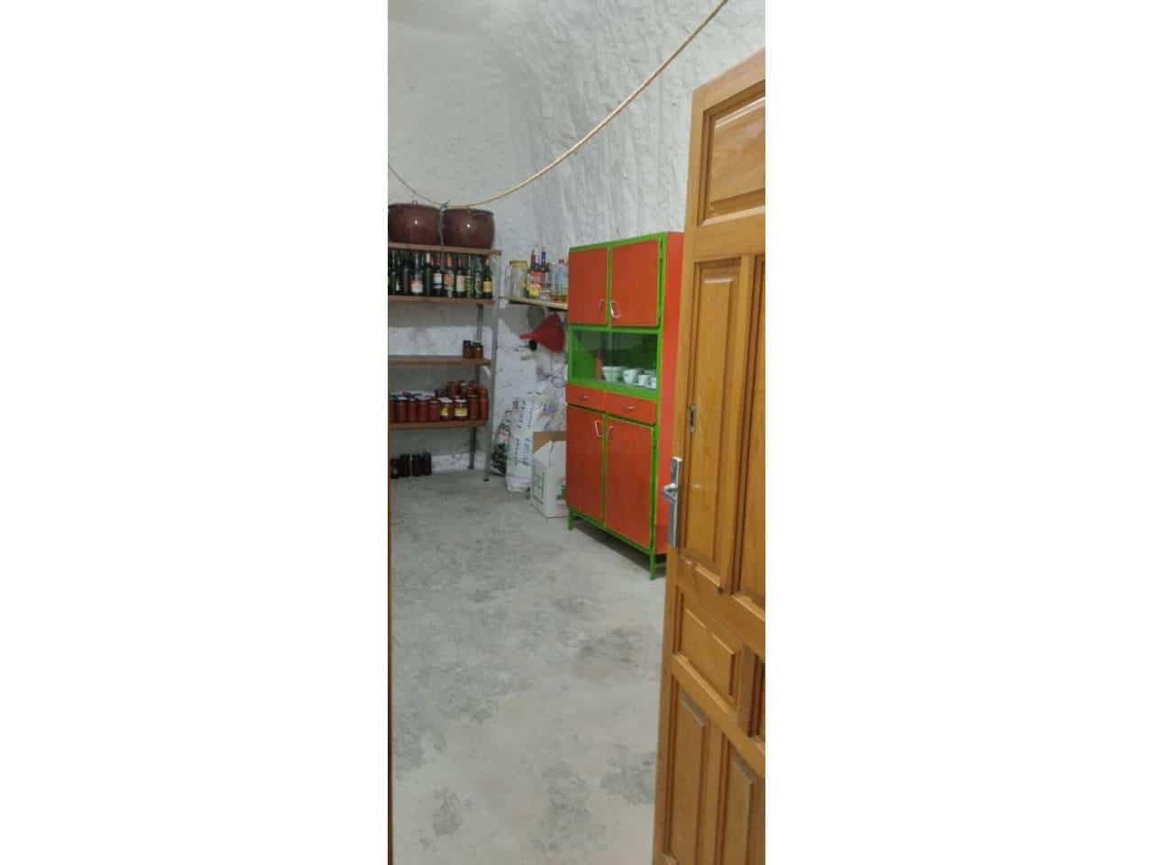 2 soveværelse Hulehus til salg i Benamaurel med garage - € 40.000 (Ref: 9552860)