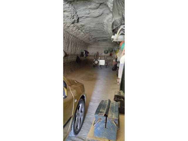 2 soveværelse Hulehus til salg i Benamaurel med garage - € 40.000 (Ref: 9552860)