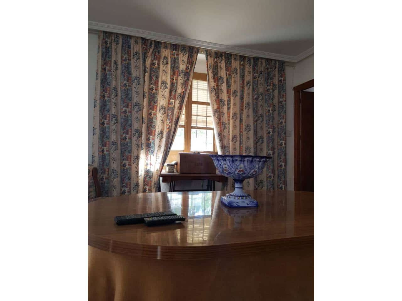 5 soveværelse Hulehus til salg i Castillejar med garage - € 60.000 (Ref: 9552863)