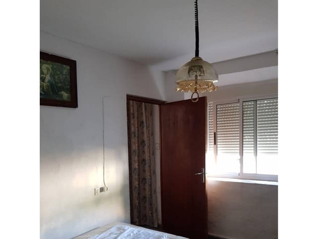 5 soveværelse Hulehus til salg i Castilléjar med garage - € 60.000 (Ref: 9552863)