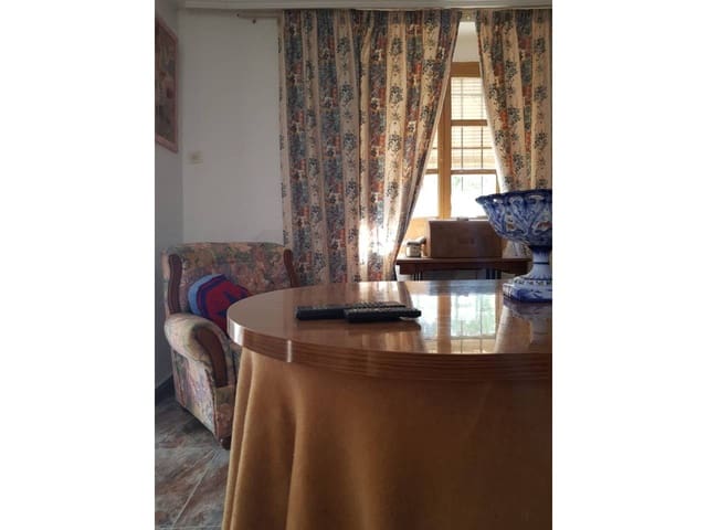 5 soveværelse Hulehus til salg i Castilléjar med garage - € 60.000 (Ref: 9552863)