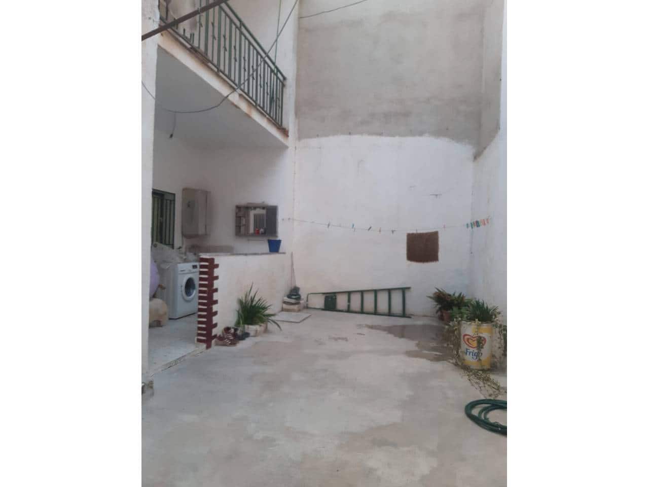 5 Zimmer Haus zu verkaufen in Baza mit Garage - 130.000 € (Ref: 9552864)