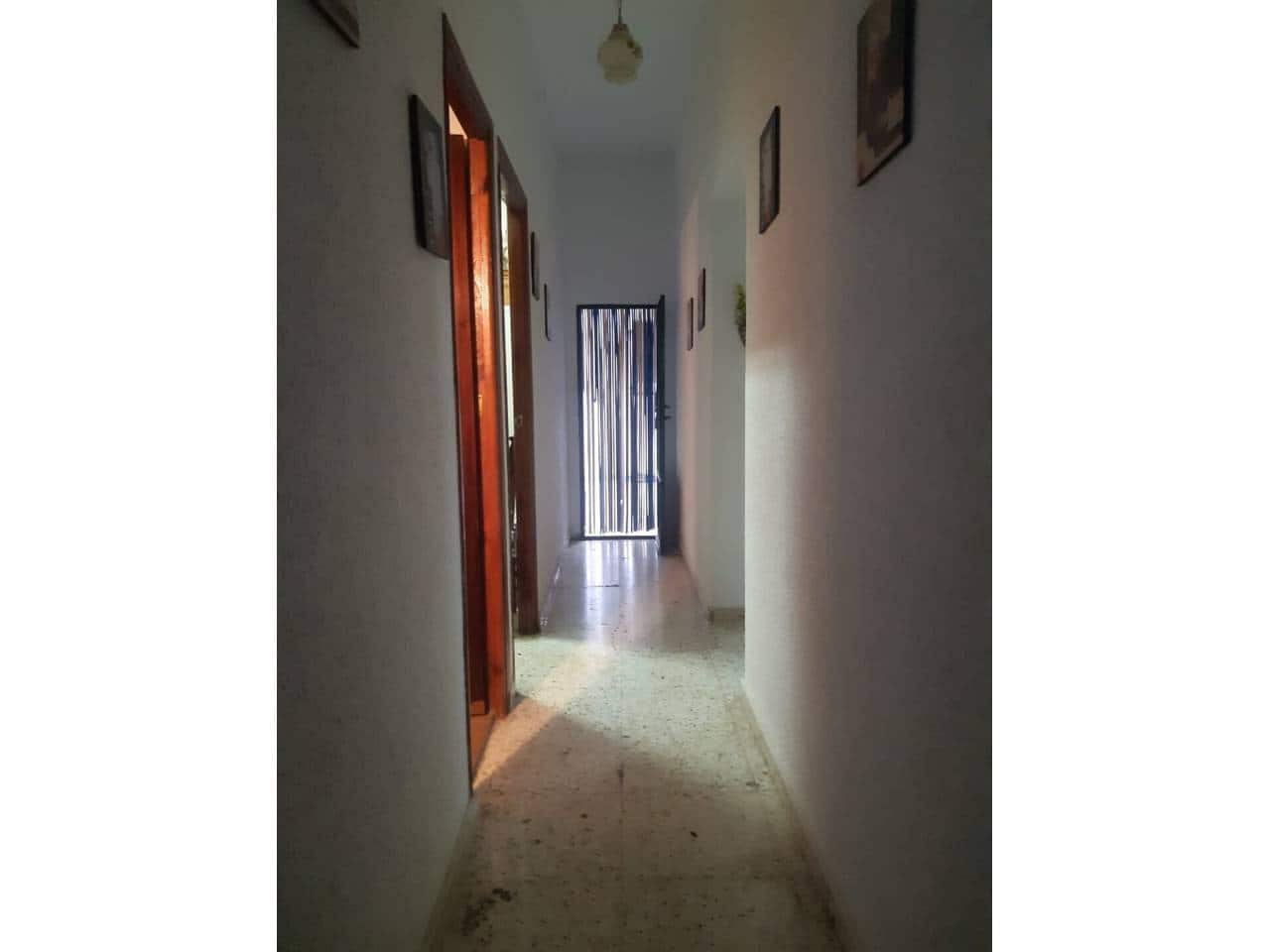 5 Zimmer Haus zu verkaufen in Baza mit Garage - 130.000 € (Ref: 9552864)