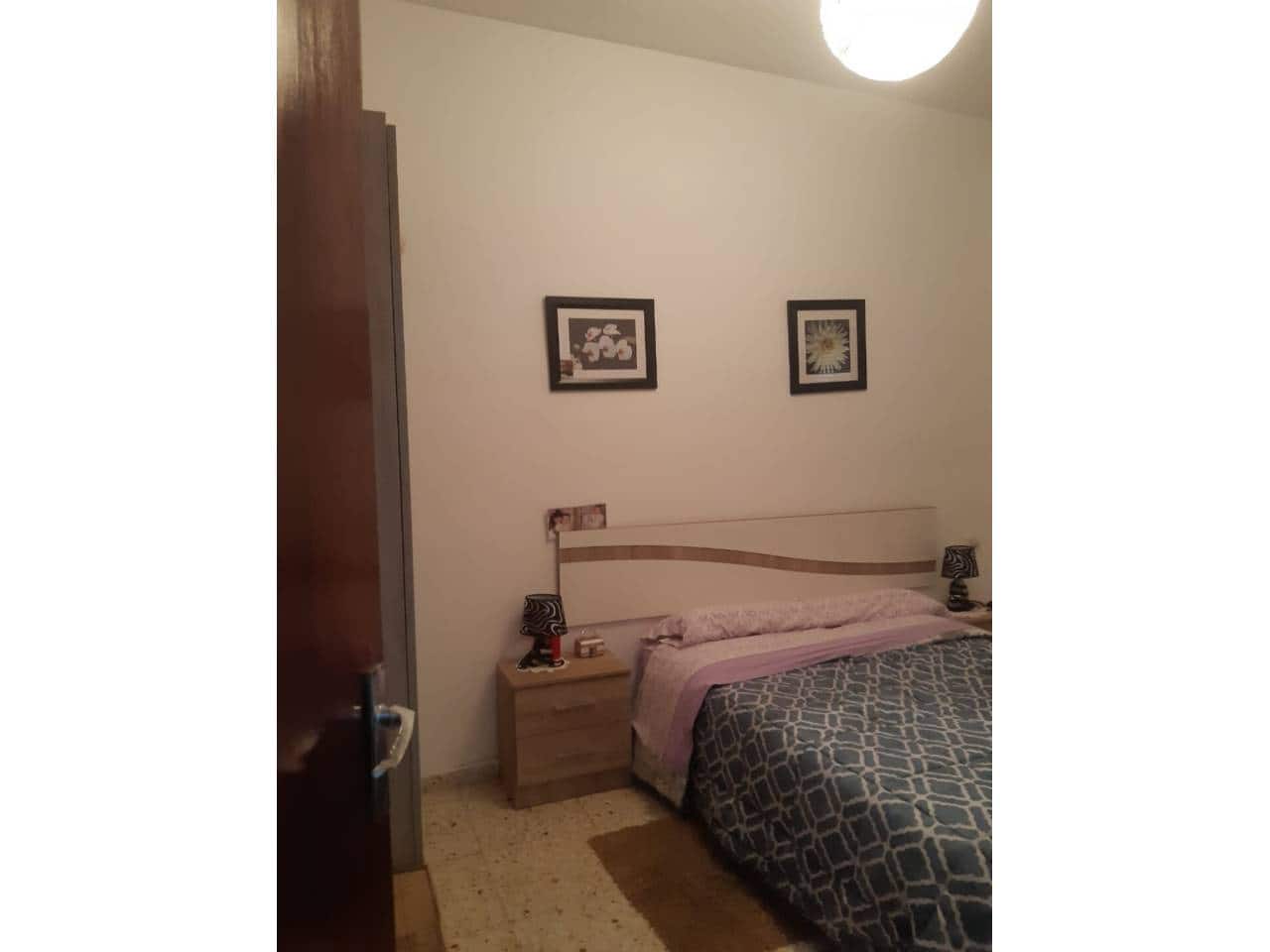 5 Zimmer Haus zu verkaufen in Baza mit Garage - 130.000 € (Ref: 9552864)