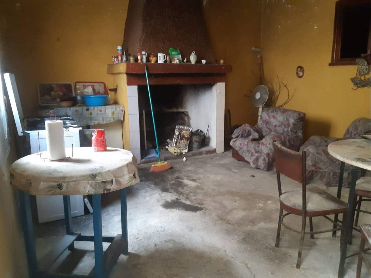 5 Zimmer Haus zu verkaufen in Baza mit Garage - 130.000 € (Ref: 9552864)