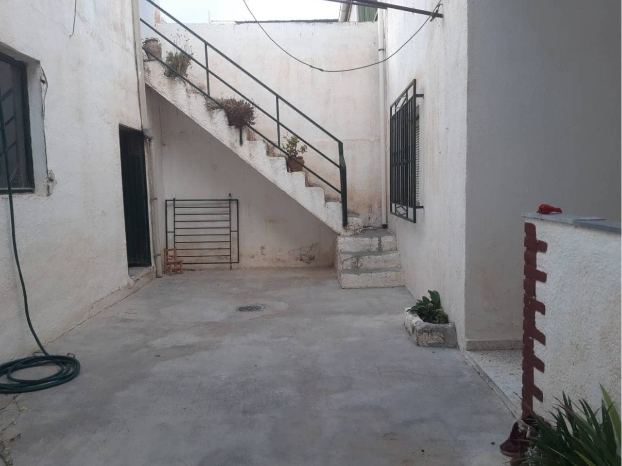 5 Zimmer Haus zu verkaufen in Baza mit Garage - 130.000 € (Ref: 9552864)