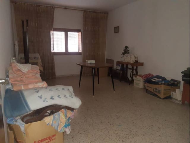 5 sovrum Hus till salu i Baza med garage - 130 000 € (Ref: 9552864)