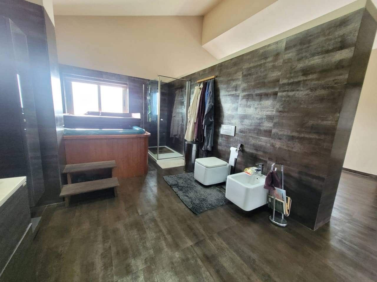 5 soveværelse Villa til salg i Baza med swimmingpool garage - € 599.000 (Ref: 9552865)